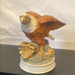 Royal Heritage Bird In Flight Collection‎ Eagle Figurine